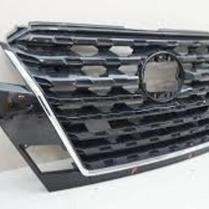 Решітка радіатора nissan kicks 21+
