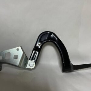 Петля капота права tesla model y 2020-2023