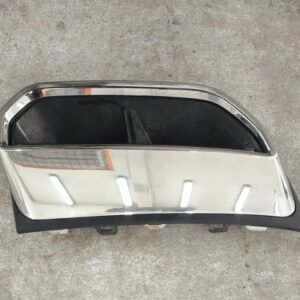 Накладка вихлопной труби задня права audi q5 80a 2021-