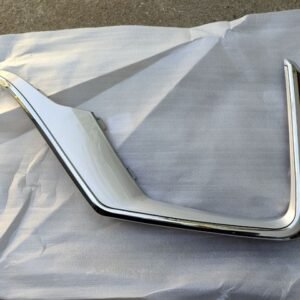 Молдінг переднього бампери лівий хром honda cr-v5