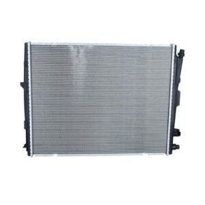 Радіатор охолодження двигуна BMW G20