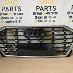 Решітка радіатора Audi Q3 Sline 2019+