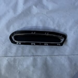 Заглушка вихлопной труби права Audi A6 C8 2018-2024