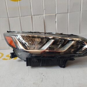 Фара права  Nissan Sentra 2019-
