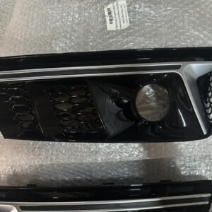 Решітка бампера права Audi A4 B9 2016-2019