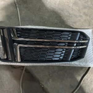 Решітка бампера ліва Audi A4 B9 Sline 2016-2019