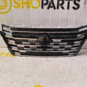 Решітка радіатора Nissan X-Trail Rogue T33 2025-