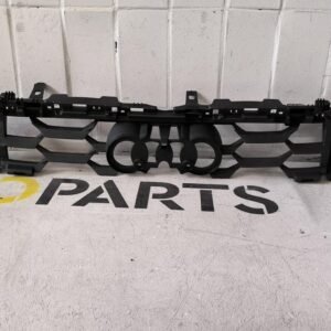 Кронштейн решітки радіатора Audi A3 2021- 8Y
