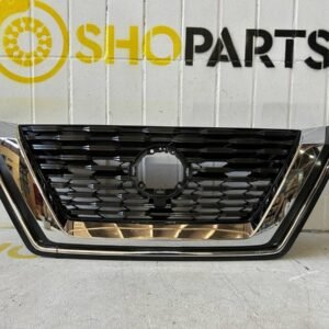 Решітка радіатора Nissan Rogue T33 2021-2024